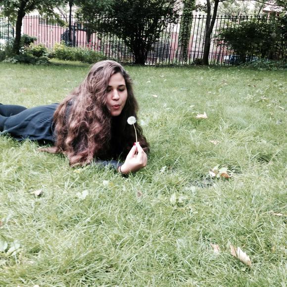 Meet your Posher, Antonella - Picture 1 of 1